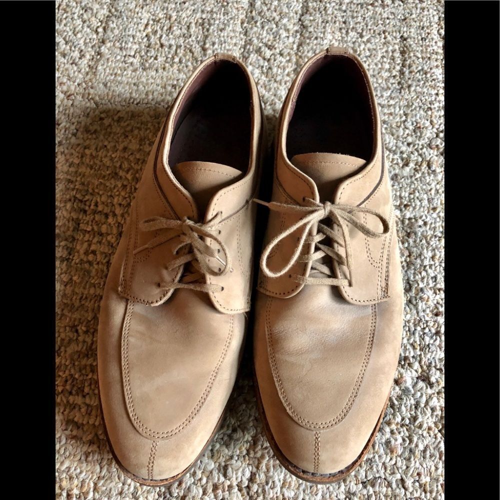 Beautiful clean shoes by Dexter in size 11 wide